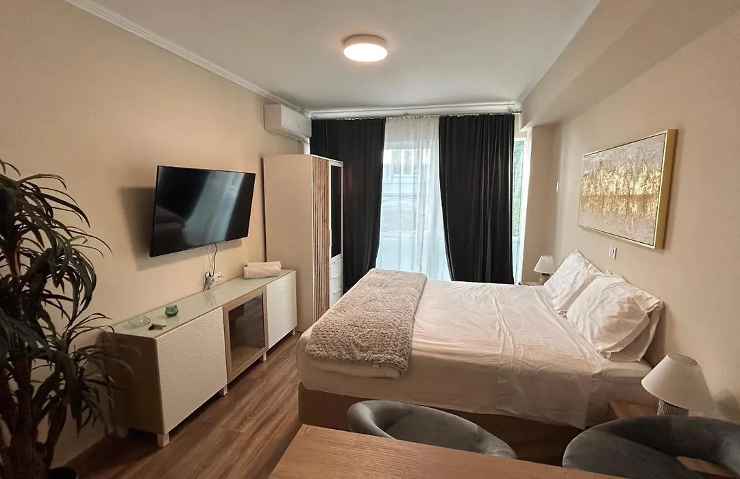 Athens Diamond-1